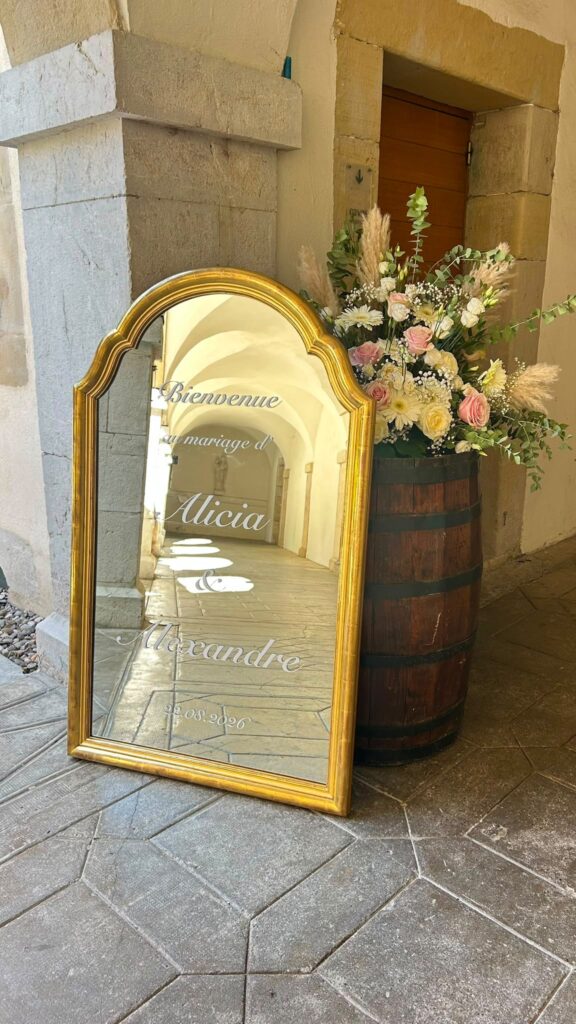 Miroir de bienvenue fleuri